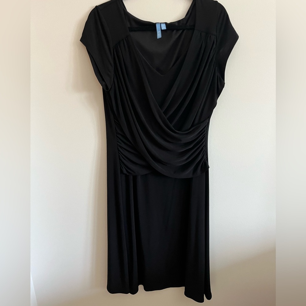 B-Slim Draped Front V-neck Pull-on LBD size XL